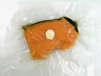 加熱した鮭の切り身に白いかたまりが付着していました 魚介類 商品q A コープこうべ 商品検査センター